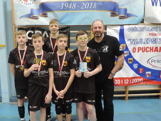 SIATKARSKI MARATON czyli  OGÓLNOPOLSKI TURNIEJ MINISIATKÓWKI "TOP - 8"