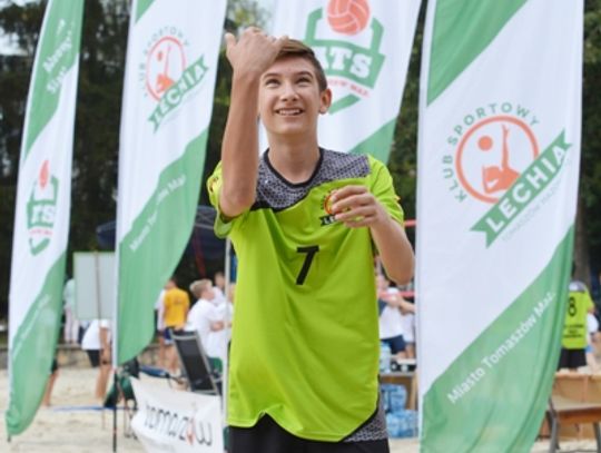 Siatkarski narybek na pikniku „Lokalni Niebanalni "