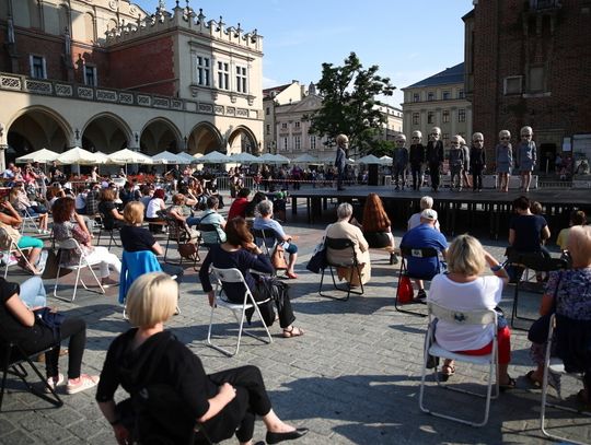 Socjolog: Polacy będą pamiętać pandemię przez pryzmat jednostki, a nie wspólnoty