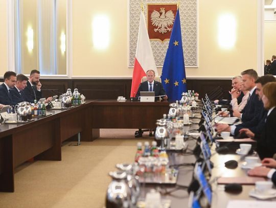 Sondaż: dla 51,4 proc. Polaków priorytetem rządu powinna być walka z rosnącymi cenami