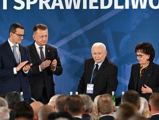 Sondaż: prawie połowa Polaków uważa, że PiS odzyska władzę po wyborach w 2027 r. Sondaż: prawie połowa Polaków uważa, że PiS odzyska władzę po wyborach w 2027 r.