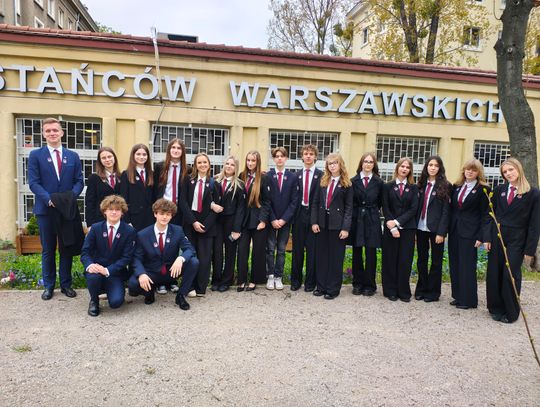 Śpiew, który budzi pamięć. Uczniowie z Tomaszowa w Domu Powstańców Warszawskich