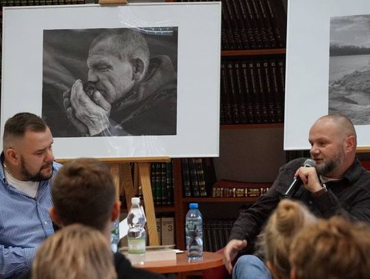 Spotkanie z Dominikiem Kozarem w MBP