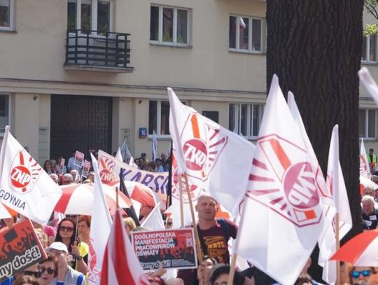 Strajk nauczycieli. Egzaminy w Tomaszowie niezagrożone