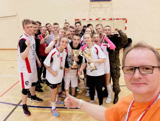Sukcesy kadetek i kadetów ZSP nr 1 na Olimpiadzie klas mundurowych w grach sportowych