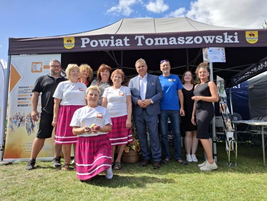Święto plonów w sercu Łódzkiego – Powiat Tomaszowski na Dożynkach Województwa Łódzkiego