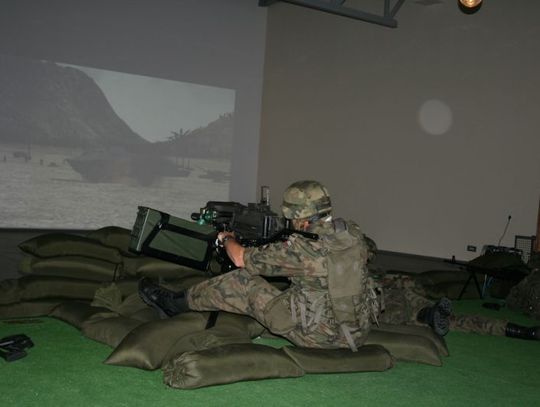 Szkolenie żołnierzy 7 bkpow na symulatorze pola walki