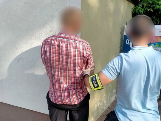 Tak bardzo chciał zostać księdzem?