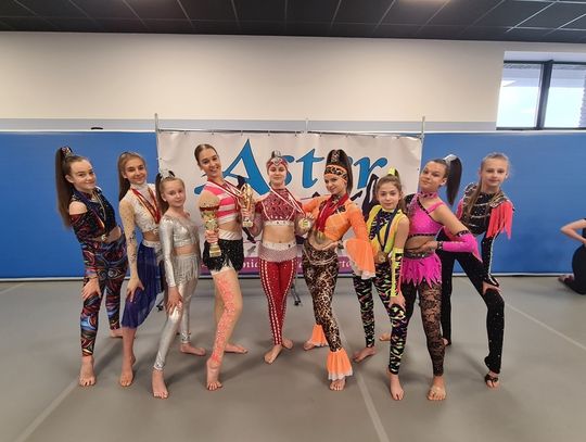 Tańczą w czasach zarazy. Tancerki Astera bezkonkurencyjne 