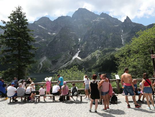 Tatry nadal rekordowo popularne; ponad 4,5 mln turystów w 2023 r.