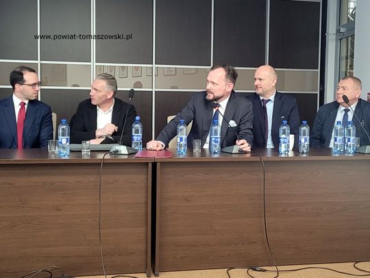 Telefon za tysiąc, mieszkanie na koszt spółki. Złoty kontrakt prezesa TCZ Telefon za tysiąc, mieszkanie na koszt spółki. Złoty kontrakt prezesa TCZ