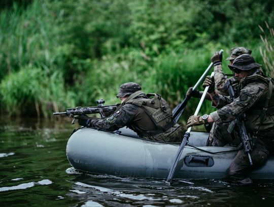 Terytorialsi szkolą się nad zalewem Sulejowskim