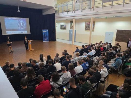 Tomaszowski „Mechanik” przyspiesza cyfrowy rozwój uczniów i nauczycieli