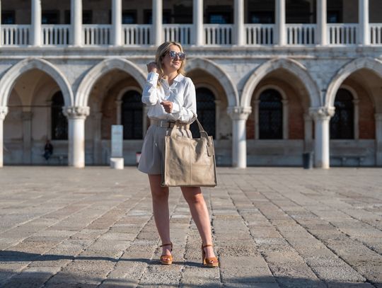 Torebka damska a torby shopper – jak dopasować fason do stylu życia? Torebka damska a torby shopper – jak dopasować fason do stylu życia?