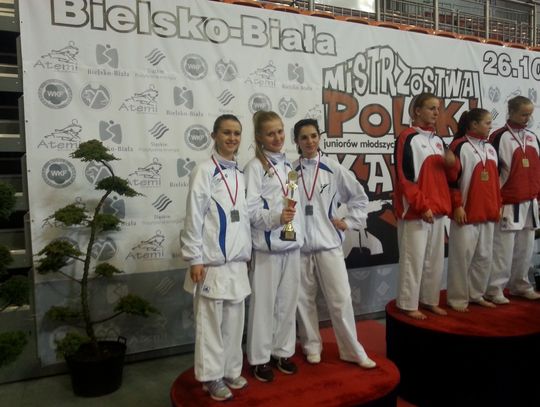 Trzy medale tomaszowskich karateków