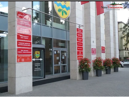 Trzy odwołania dopisane w dniu sesji. Po co Rada Powiatu zmienia przewodniczących komisji?