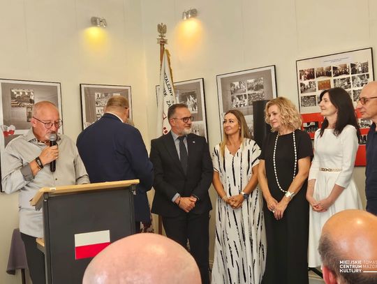 „Tu rodziła się Solidarność”. Uroczyste otwarcie wystawy w tomaszowskim muzeum