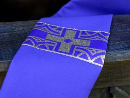 Tylko 4 na 10 Polaków chodzi w niedzielę do kościoła