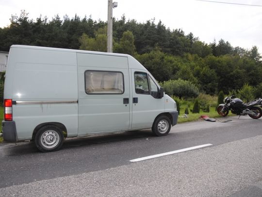 Uderzył w motocyklistę