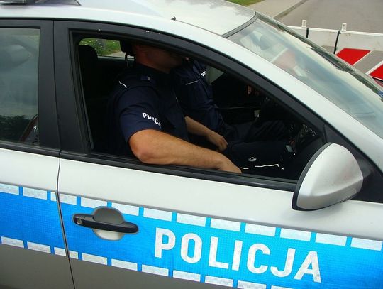 Uszkadzał i okradał auta. Zatrzymali go tomaszowscy policjanci