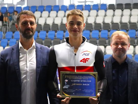 Vladimir Semirunnii bije rekord toru – mocne emocje w Arenie Lodowej!