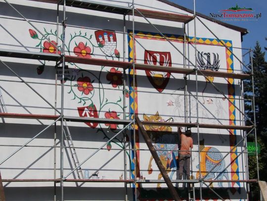 W Inowłodzu powstaje czwarty średniowieczny mural. Gmina sięga po motyw z Codex Manesse