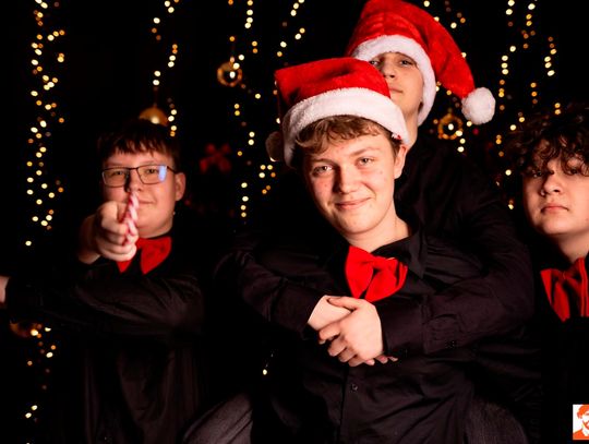 W pracowni fotograficznej zrobiło się świątecznie na długo przed 6 grudnia. W pracowni fotograficznej zrobiło się świątecznie na długo przed 6 grudnia.