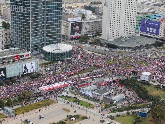 Warszawa: rozpoczął się "Marsz Miliona Serc"