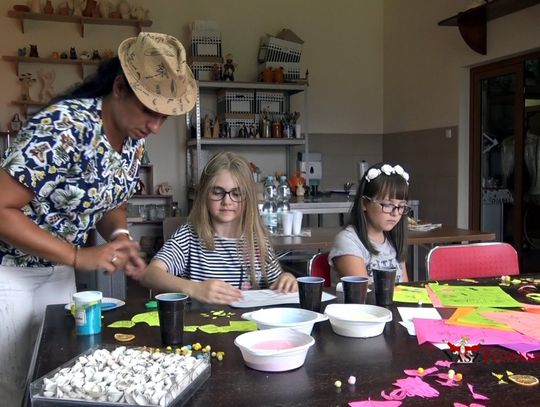 Warsztaty plastyczne "Pocztówka z wakacji"