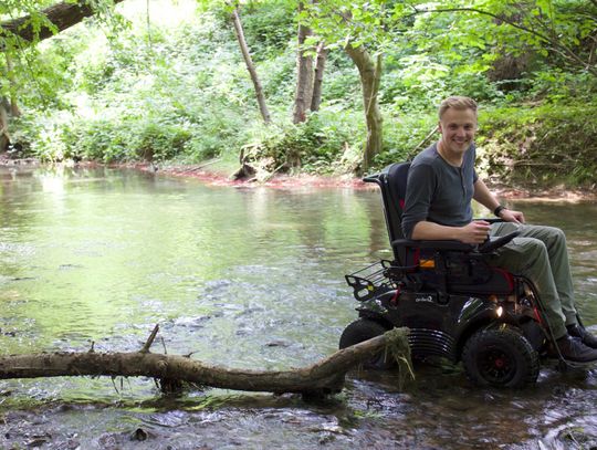 Ważna informacja dla osób niepełnosprawnych i ich rodzin! PFRON przywraca dofinansowania na wózki o napędzie elektrycznym 