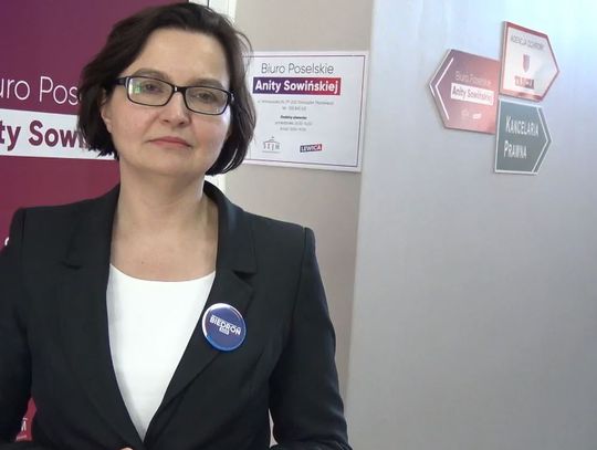 Wcześniej na emeryturę. Sowińska o propozycji Roberta Biedronia