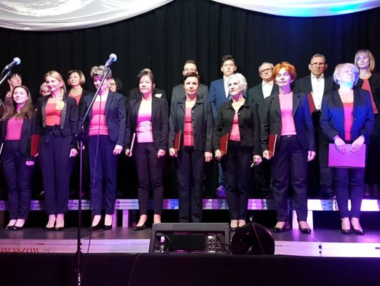 Wernisaż wystawy "Kolory świata" w filii DOK 