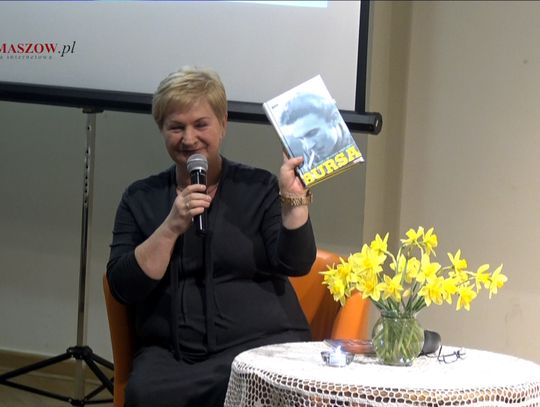 Wiosenny  wieczór poetycki „Czytam sobie - czytam tobie” z okazji Światowego Dnia Poezji 