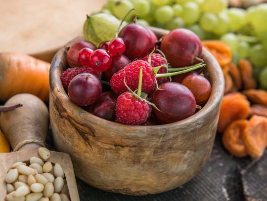 Witamina dla zdrowia mózgu – komu pomogą preparaty z niacyną?