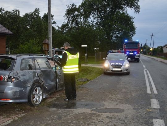 Wpadli w poślizg na plamie oleju