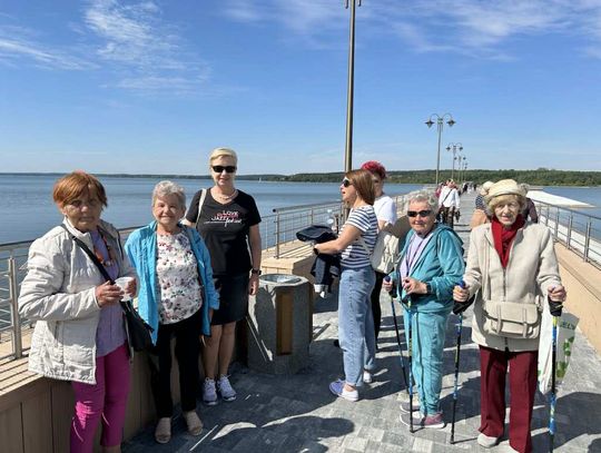 Wspólna wycieczka do Grot i nad Zalew – seniorzy z DDP I i DDP II w plenerze Wspólna wycieczka do Grot i nad Zalew – seniorzy z DDP I i DDP II w plenerze