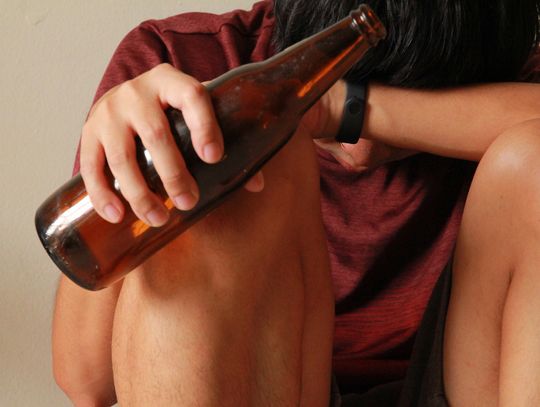 Wszywka alkoholowa – czym jest Disulfiram i jak działa na organizm?