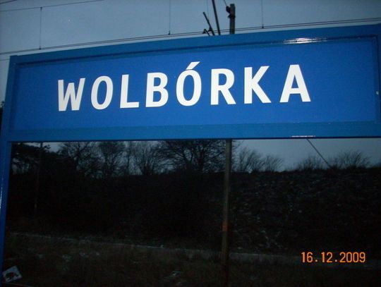 Z odnowionego przystanku Wolbórka wygodniejsze podróże do Łodzi i Częstochowy