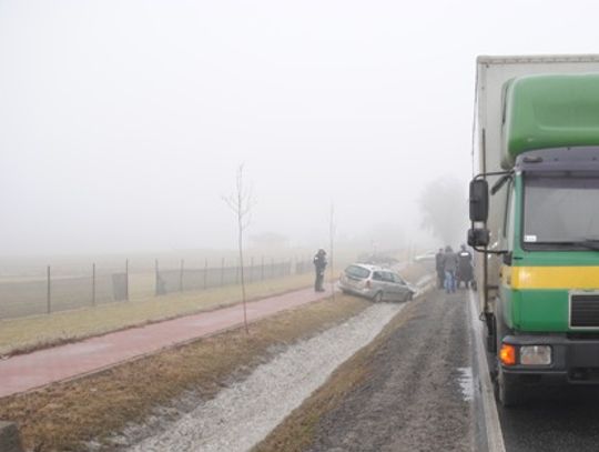 Zahaczył o ciężarówkę