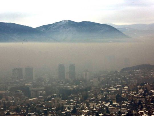 Zanieczyszczone powietrze powiązane z depresją nastolatków