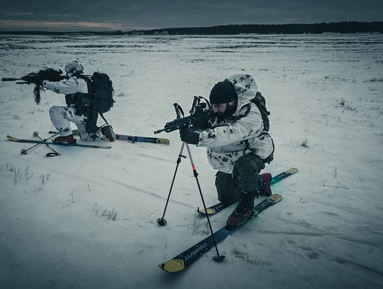Żołnierze doskonalą sztukę zimowego patrolowania