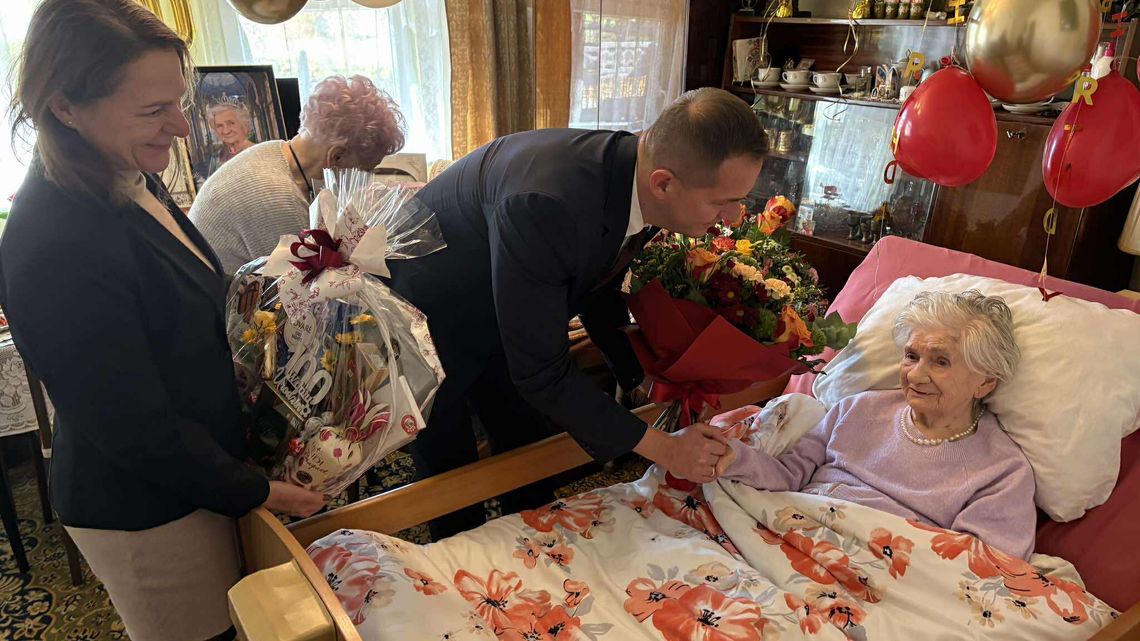 100 lat Pani Mieczysławy! 100 lat Pani Mieczysławy!