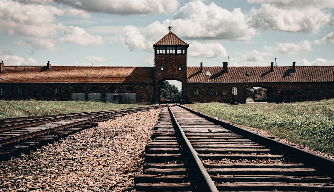 81 lat temu Niemcy rozpoczęli deportacje warszawiaków do Auschwitz