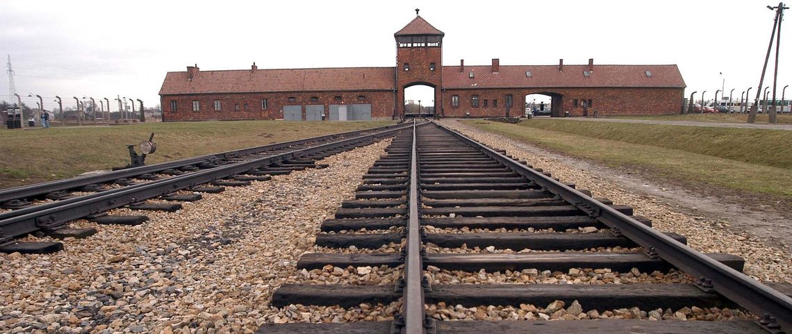82 lata temu do KL Auschwitz dotarł pierwszy transport więźniarek