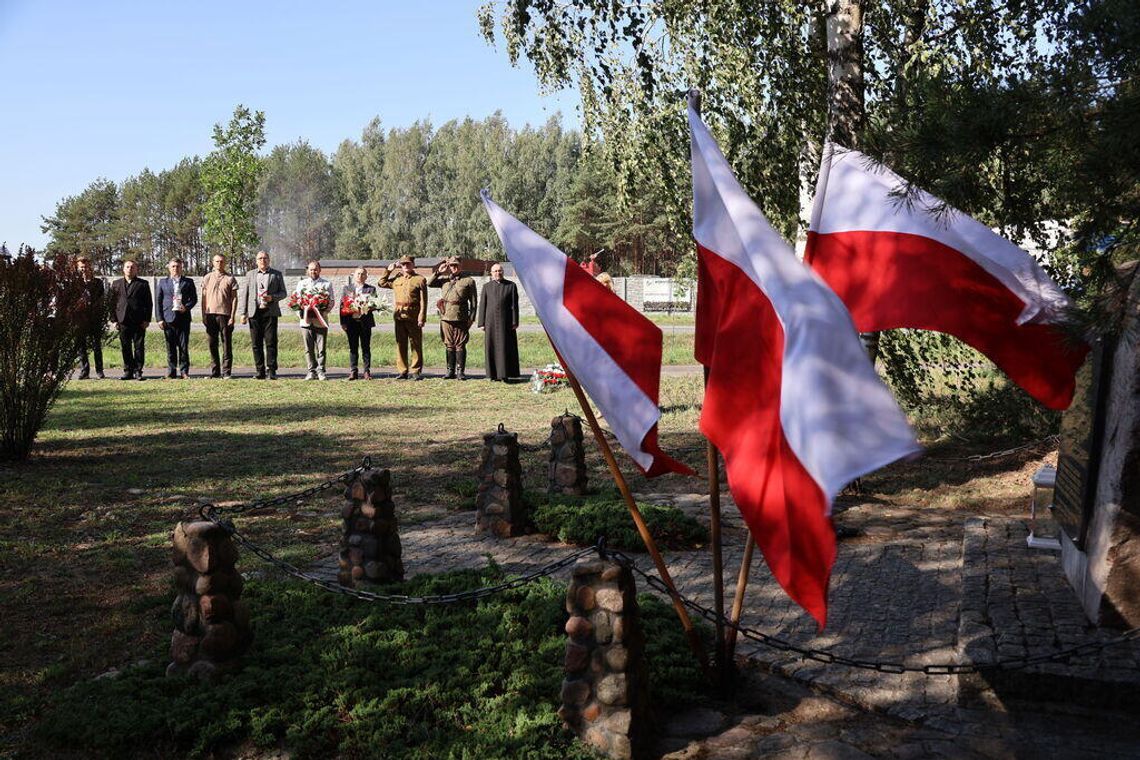 87. rocznica potyczki pod Dęborzeczką. Uczczono bohaterów kampanii wrześniowej 87. rocznica potyczki pod Dęborzeczką. Uczczono bohaterów kampanii wrześniowej