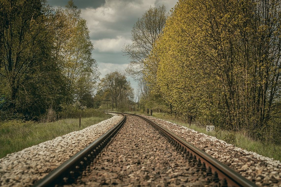 ]ak kolejarz z Tomaszowa sprzedał... 14 kilometrów toru