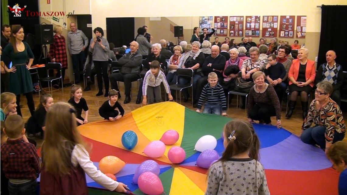 "Artystyczna laurka dla babci i dziadka" w Miejskim Centrum Kultury, filia DOK