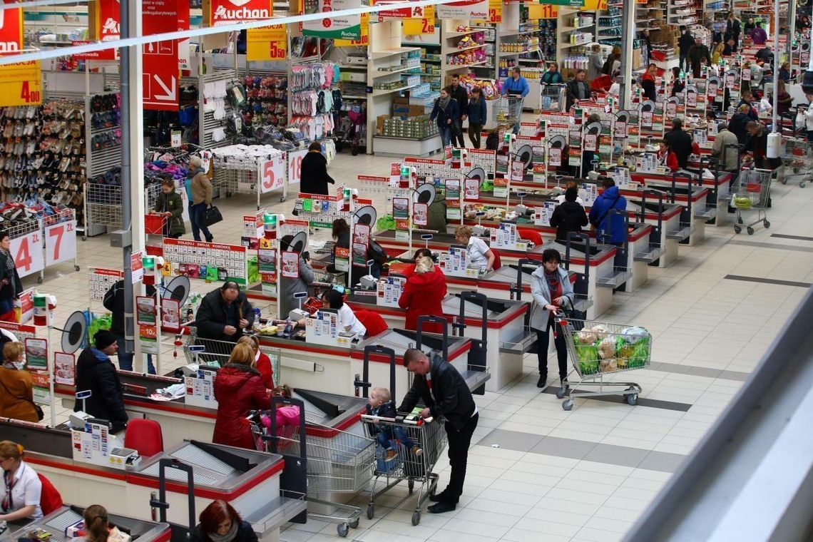 Badanie: Polacy najchętniej płacą bezgotówkowo w supermarketach i aptekach Badanie: Polacy najchętniej płacą bezgotówkowo w supermarketach i aptekach