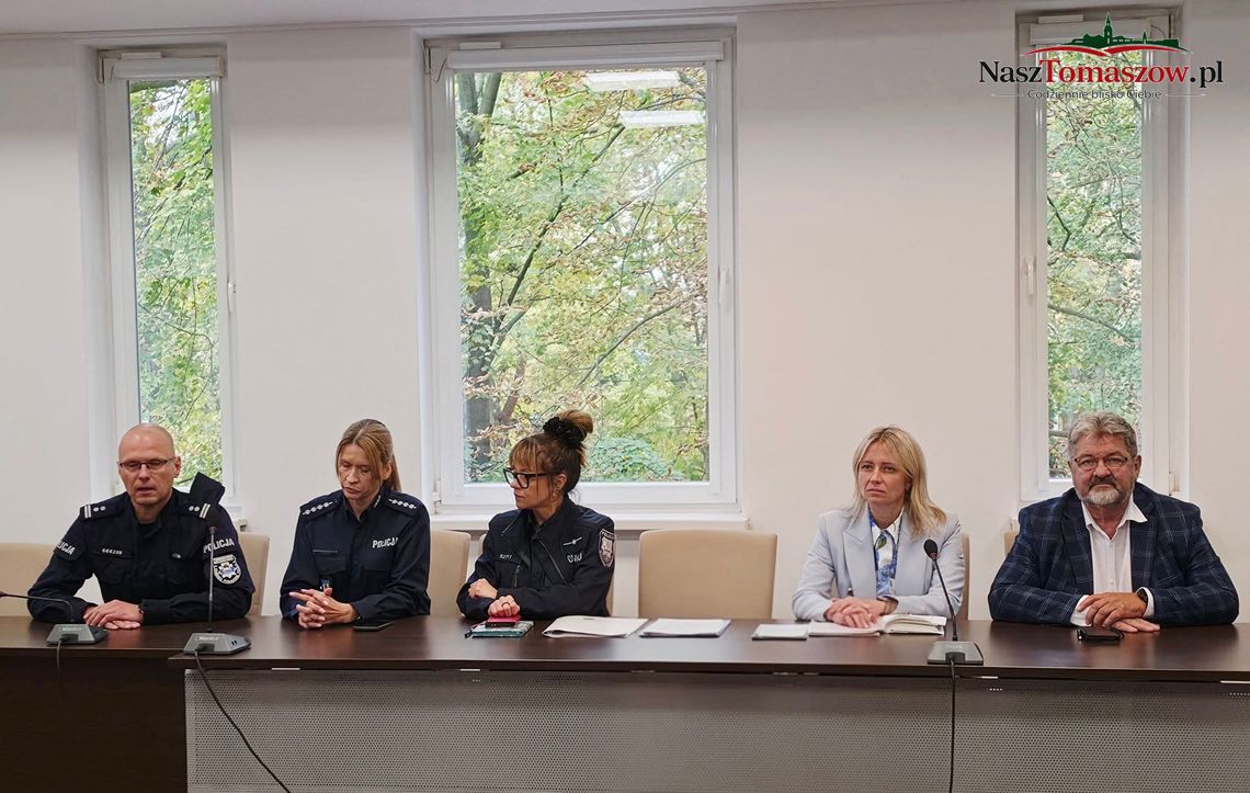 Bezpieczeństwo szkół znów na pierwszym planie. Policja, powiat i dyrektorzy rozmawiali o sytuacjach kryzysowych