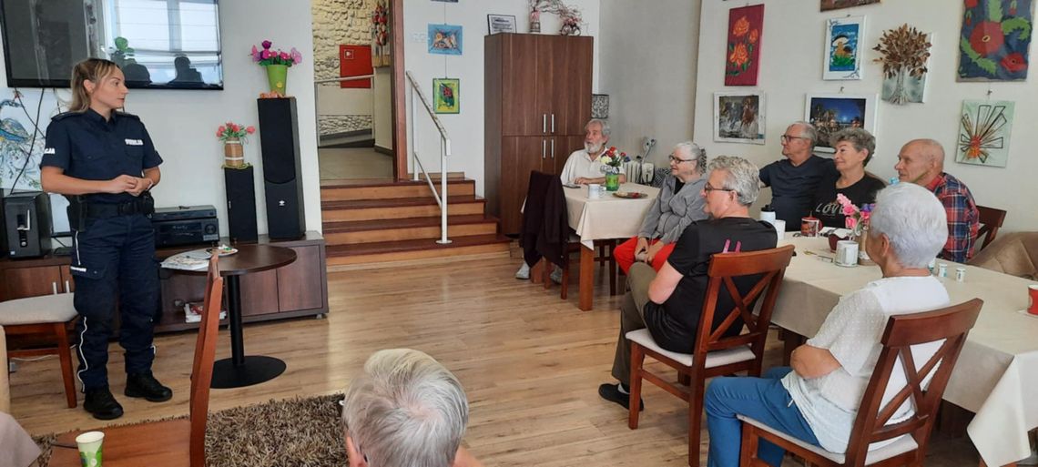 Bezpieczni seniorzy – bezcenne spotkanie w DDP I przy ul. Św. Antoniego 55